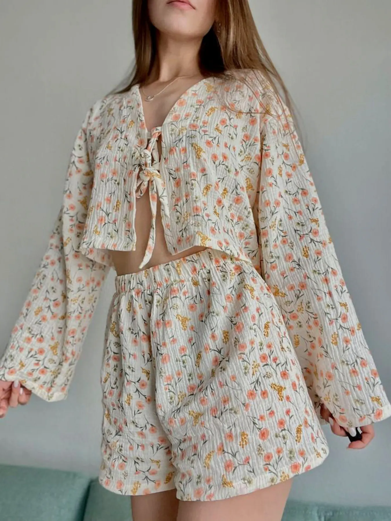 Floral Print Crinkle Texture Tie-Front Top and Shorts Set